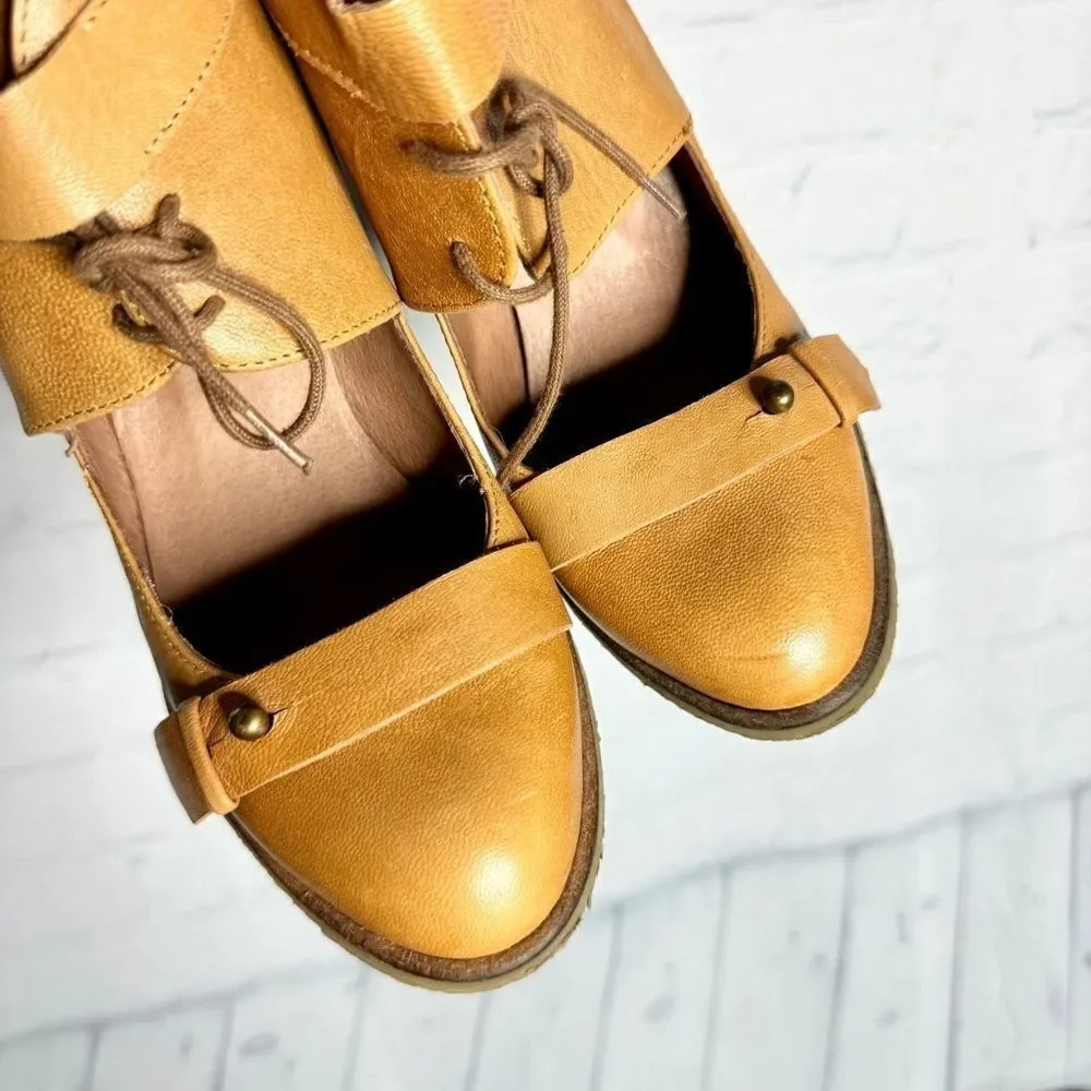 Lucky Penny Tan Leather Lace-Up Cutout Wedge Ankle Shooties Size 39 New Anthro
